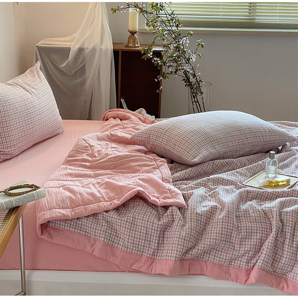 Fresh Plaid Summer Quilt High Quality Double-sided SummerQuilts Queen Bed Quilt Simple Luxury Comforter Bedding Versatility Lightweight Bedding Sleep Blanket For Bedrooms And Airy Living Area