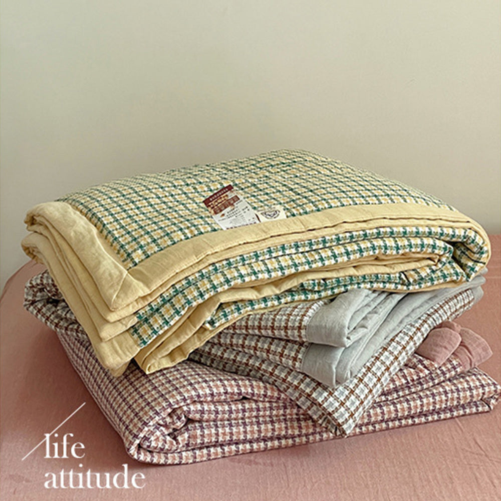 Fresh Plaid Summer Quilt High Quality Double-sided SummerQuilts Queen Bed Quilt Simple Luxury Comforter Bedding Versatility Lightweight Bedding Sleep Blanket For Bedrooms And Airy Living Area