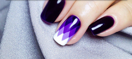 Phototherapy nail machine