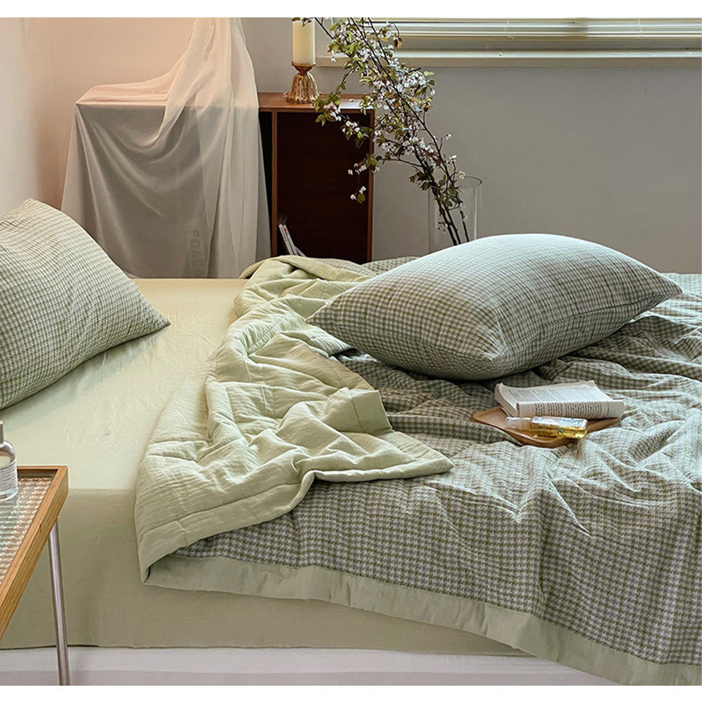 Fresh Plaid Summer Quilt High Quality Double-sided SummerQuilts Queen Bed Quilt Simple Luxury Comforter Bedding Versatility Lightweight Bedding Sleep Blanket For Bedrooms And Airy Living Area