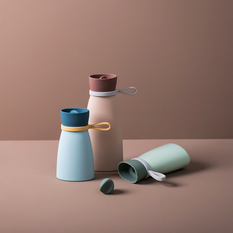 Silicone hot water bottle filling hand warmer