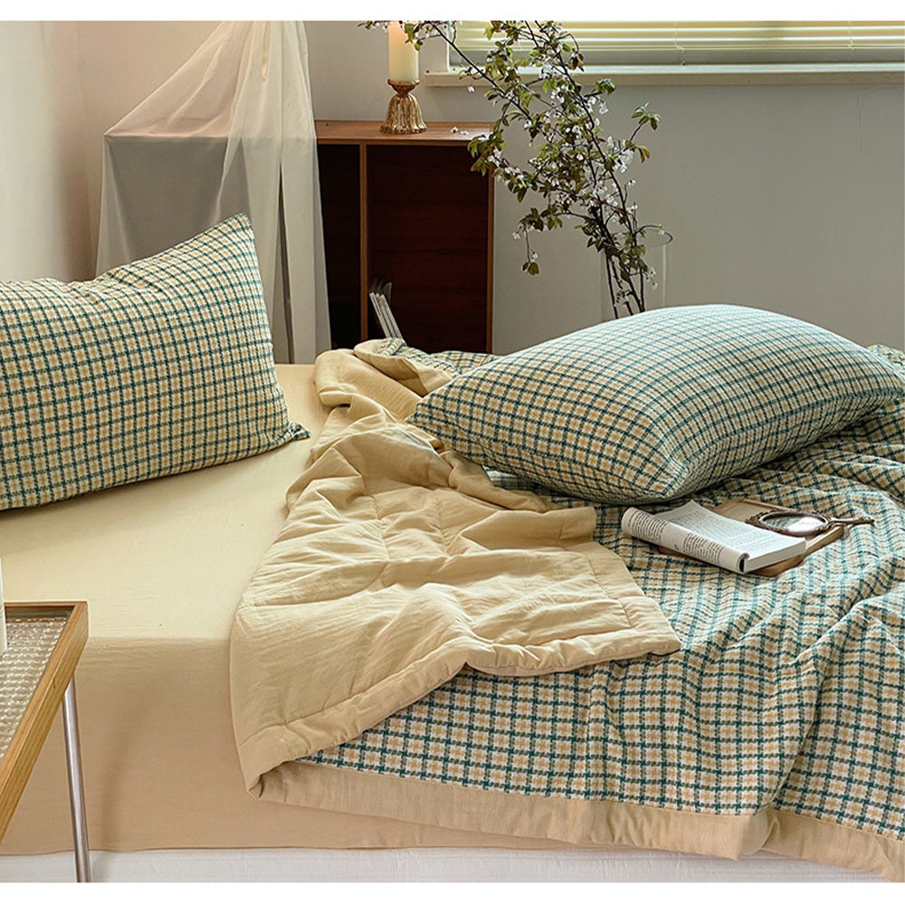 Fresh Plaid Summer Quilt High Quality Double-sided SummerQuilts Queen Bed Quilt Simple Luxury Comforter  Bedding Versatility Lightweight Bedding Sleep Blanket For Bedrooms And Airy Living Area